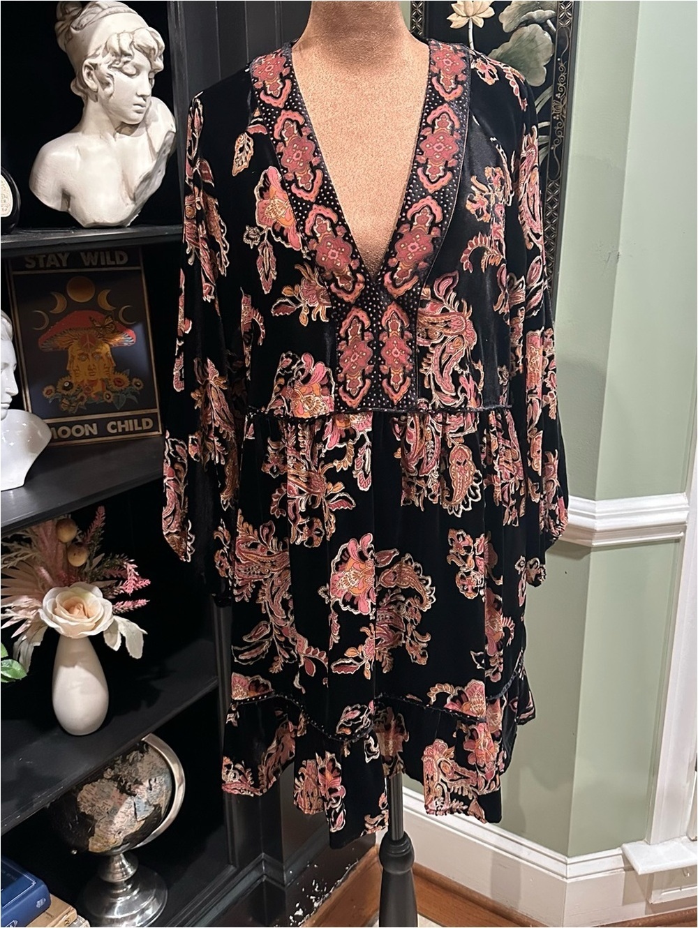 ZARA Velvet Boho Deep V‑Neck Floral Dress Size Medium